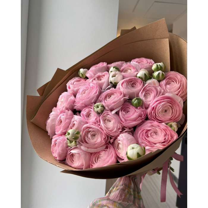 Ранункулюсы в Туркестане