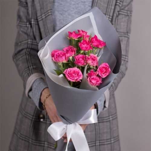 Купить на заказ Букет из 3 кустовых роз с доставкой в Туркестане